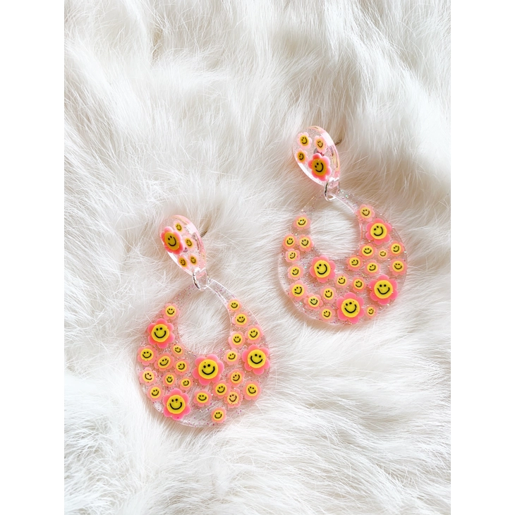 Pink Smiley Daisy Drop Earrings